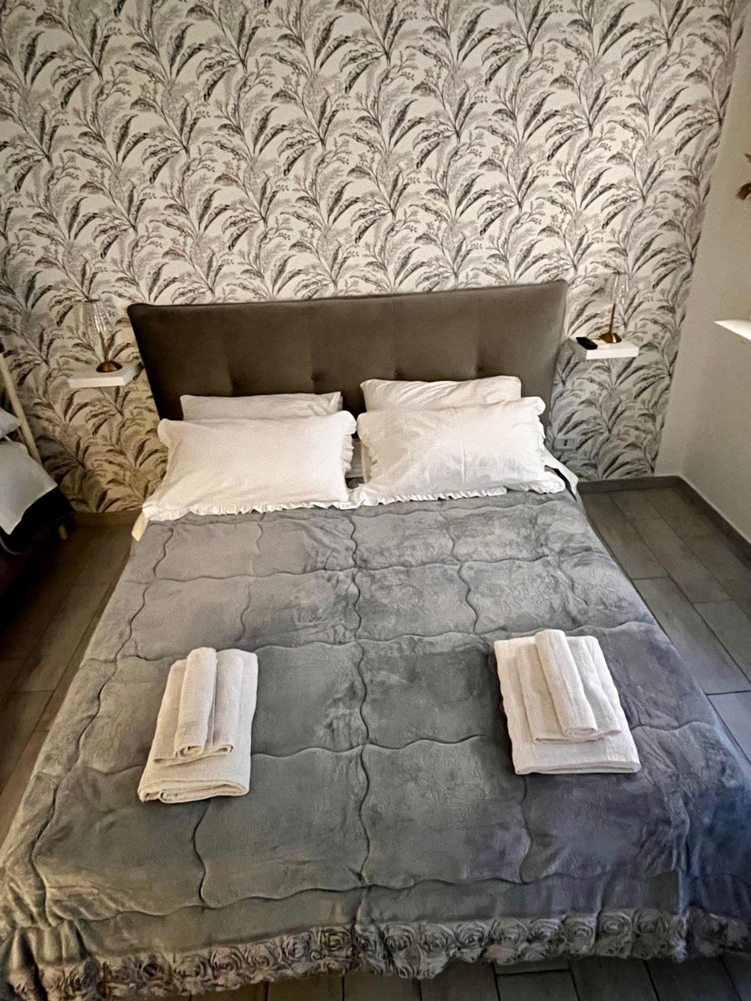 Apartment Verace - Centro Storico Spaccanapoli Naples
